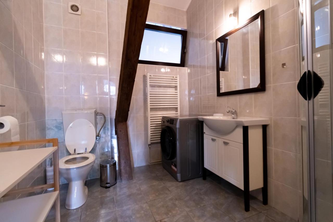 The Attic - Large Open-Space In The Old Town Of Brasov, Minutes Away From The Black Church Esterno foto